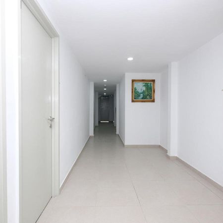 Oyo 44043 First Garden Hotel Куантан Екстериор снимка